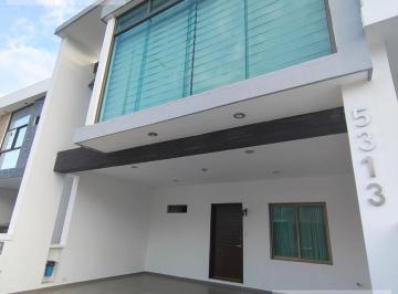 Casa · 300m² · 3 Recámaras · 2 Estacionamientos · Casa en Real del Valle Coto 14