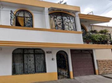 Casa de 3 habitaciones, Tepic · Casa en Venta en Centro, Tepic, Nayarit