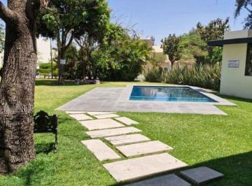 Casa de 3 habitaciones, Zapopan · Venta de Casa en Fracc Residencial Bugambilias con 3 Habitaciones a un Costado del Coto Terrazas