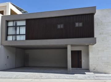 Casa · 315m² · 3 Recámaras · 2 Estacionamientos · Casa en Altares Residencial