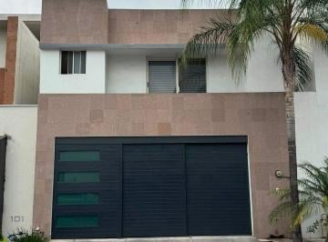 cb7c54047efc9712a254acd79bd8c3f929f13bb584f60338e16a27857b5c1fe4 · Casa en Cumbres San Agustín en Venta
