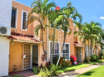Casa · 73m² · 3 Recámaras · 1 Estacionamiento · Casa en Venta en Fraccionamiento Gaviotas, Acapulco, Gro
