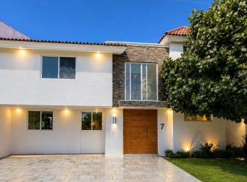 Casa de 3 habitaciones, Zapopan · Casa en Venta Jardin Real en Coto