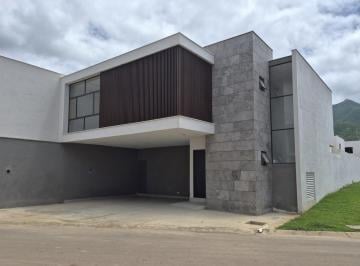 Casa · 269m² · 3 Recámaras · 2 Estacionamientos · Casa en Vientos del Vergel