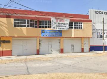 Edificio , Toluca · En Venta Edificio con Salón de Usos Múltiples y 3 Locales Comerciales con Estaci