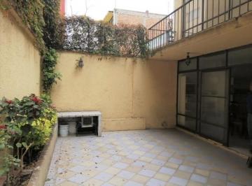 Casa de 4 habitaciones, Benito Juárez · Casa en Venta en Colonia Ticumac Benito Juárez.