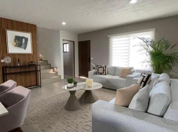 Casa · 197m² · 3 Recámaras · 2 Estacionamientos · Casa en Venta La Vista Residencial