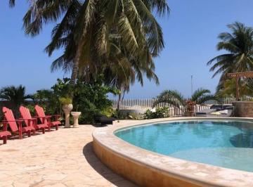 Casa de 4 habitaciones, Sinanché · Casa en La Playa Completamente Amueblada Lista Para Entrar!