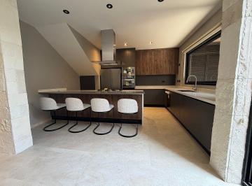 e270f561f37529f0cdde4276b0c78233a9c72f439bd01c7ea7611080b3144084 · Casa Amueblada en Renta en Condominio Ubicado en Querétaro