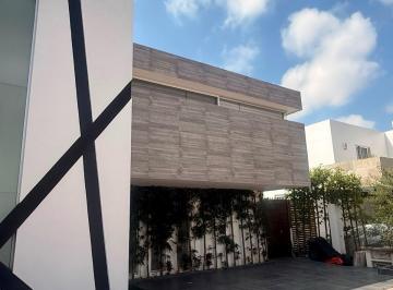 Casa · 578m² · 3 Recámaras · Casa en Fraccionamiento Valle del Campanario