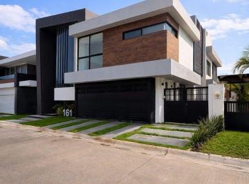 6882f104da46cea56c1f4b34bb422c23c4732396cc234ab2cb132409fc512d49 · Casa en Venta en Veracruz con Alberca Fracc. Punta Tiburón