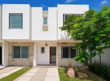 Casa de 3 habitaciones, Querétaro · Casa Venta Tres Cantos