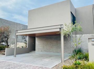 1b30e36e3710f4b7262b803e90beefe432af7c0cde56a5d88d5762f28407fc1a · Casa en Preventa en Altozano Querétaro