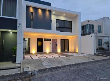 07d9b69432695acf8a656abd6de99c14c81a13a6021560d9ef815304636fd234 · Casa en Venta en Veracruz con Hab en Pb, Fracc. Lomas Residencial