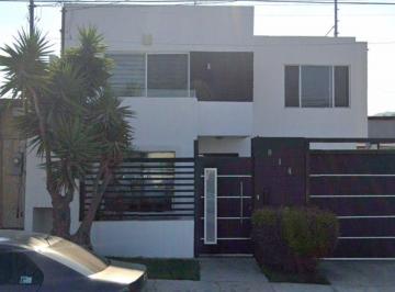 Casa de 3 habitaciones, Irapuato · Casa en Venta en Col Los Principes Irapuato