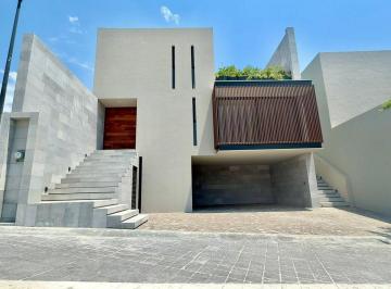 e0a2b55321f4ff885214a29d330d071aae58e16d7bbfefb09876021f7963cb67 · Casa en Venta en Lomas del Campanario Querétaro