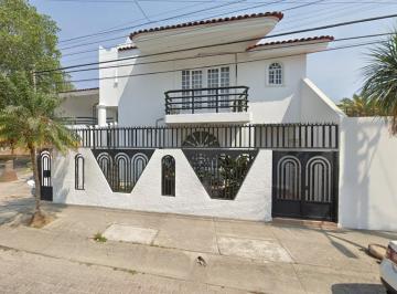 Casa de 4 habitaciones, Puerto Vallarta · Casa en Venta en Las Aralias Cerca de Costco Puerto Vallarta Jalisco