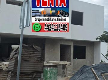 Casa · 200m² · 4 Recámaras · 2 Estacionamientos · Casa - Fraccionamiento El Mirador