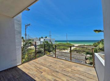 Casa · 305m² · 5 Recámaras · 2 Estacionamientos · Venta Casa 5 Recamaras y Alberca Frente Al Mar Equipada y Amueblada San Bruno Beach Playa Yucatan