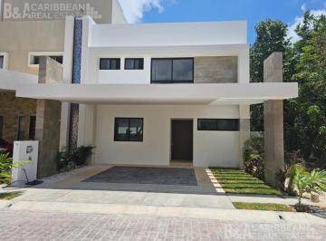 Casa · 250m² · 4 Recámaras · 2 Estacionamientos · Casa en Venta en Residencial Río, Cancún