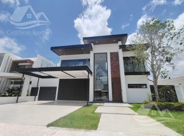 Casa · 620m² · 4 Recámaras · 6 Estacionamientos · Casa Venta Lagos del Sol Cancun