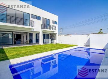 Casa · 380m² · 3 Recámaras · 5 Estacionamientos · Burgos Bugambilias Casa - Clave Cs424