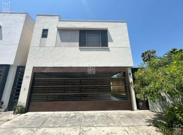 Casa · 200m² · 3 Recámaras · 2 Estacionamientos · 0317 - Casa en Renta Paseo de Cumbres