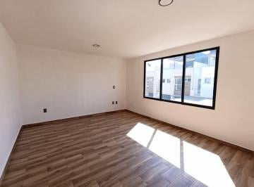 Casa de 3 habitaciones, San Mateo Atenco · Casa en Venta en San Mateo Atenco – 200 m² Construcción Tradicional – Junto a Met