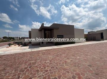 c48b264a7b88b169b1fafd3609f7b88672096303ff7ee298ce85bd9d94766476 · Casa en Venta en Tequisquiapan en El Fracc. Kintas. Clau