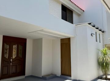 Casa de 3 habitaciones, Guadalajara · Casa Detallada con 3 Dorm. en Venta en Jardines del Country