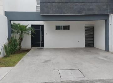 1 · Casa en Renta Al Norte de Saltillo en Fraccionamiento Cerrado.
