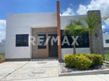 Casa en condominio · 95m² · 2 Recámaras · 1 Estacionamiento · Renta Casa Amueblada - (4)