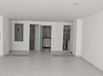 Oficina · 55m² · 1 Estacionamiento · Departamento con Uso Comercial. - (4)