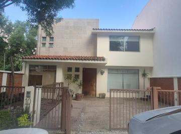 Casa · 321m² · 3 Recámaras · 2 Estacionamientos · Casa en Venta en Residencial Chiluca (Atizapán de Zaragoza) - (4)
