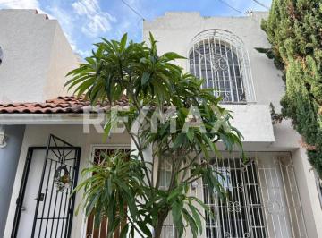 Casa · 75m² · 2 Recámaras · 1 Estacionamiento · Casa en Renta en Plaza Guadalupe - (4)