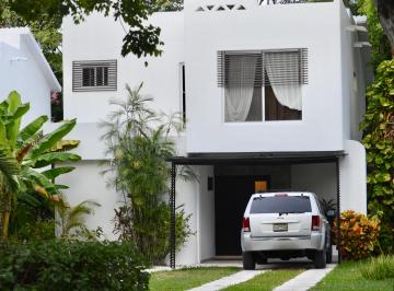 Casa en Renta de 3 habitaciones Playa Car · Casa Amueblada en Renta en Playacar Fase II – Real Pakal