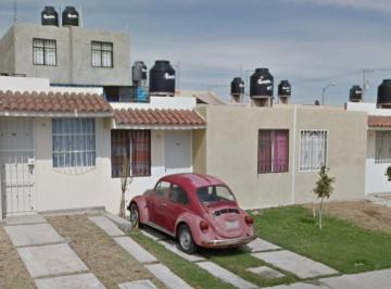 Casa de 2 habitaciones, Morelia · Casa en Venta en Fraccionamiento Mision del Valle, Morelia, Michoacán Clj