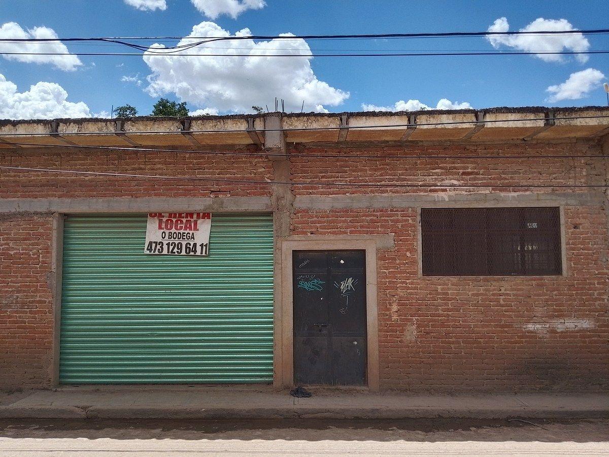 Commercial Premises with Warehouse for Rent in Santa Teresa