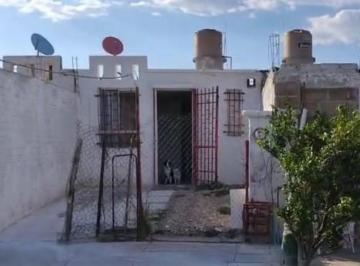 Casa · 2 Recámaras · 1 Estacionamiento · Casa - Fraccionamiento Paseos de Las Torres