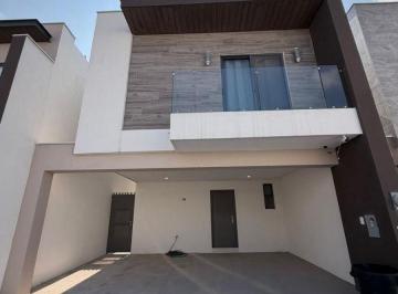 Casa de 3 habitaciones, García · Casa en Altavía con 159 m² de Terreno y 3 Recámaras en Renta