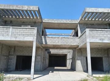 f725948dda68aea9a0716029c9ecc00e96c3a528ad03c3972f3190512f1e39d8 · Bodega en Venta en Veracruz Loc. Paso del Toro con Amplia Construcción