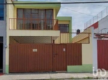 Casa · 179m² · 3 Recámaras · 1 Estacionamiento · Casa en Venta en Colonia Amor, Puebla Puebla, México
