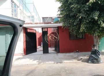 Casa · 76m² · 2 Recámaras · 1 Estacionamiento · Casa en Renta Valle del Real Celaya
