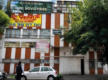 Casa uso de suelo , Venustiano Carranza · Terreno Comercial de 439 m² con Construcción Para Reconversión