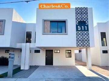 Casa · 97m² · 3 Recámaras · 2 Estacionamientos · Casa en Venta
