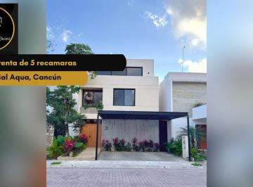 Casa · 5 Recámaras · 2 Estacionamientos · Casa en Renta en Aqua Residencial, Cancún, Alberca Privada