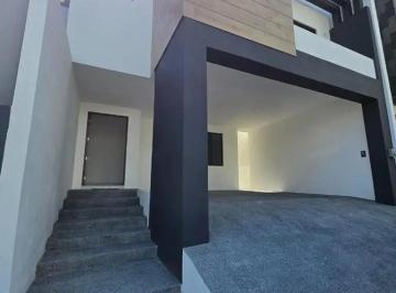 Casa · 255m² · 3 Recámaras · 2 Estacionamientos · Residencia Nueva con Rooftop Panorámico en Privada Pirineos | Cumbres Elite Premier