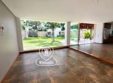 Casa · 630m² · 4 Recámaras · 2 Estacionamientos · Casa en Venta en Chimalistac