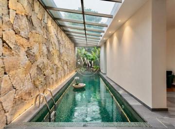 Casa · 1187m² · 4 Recámaras · 2 Estacionamientos · Casa en Venta en Chimalistac