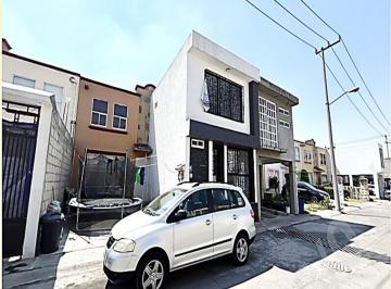 Casa de 2 habitaciones, Toluca · Se Vende Casa de Dos Niveles